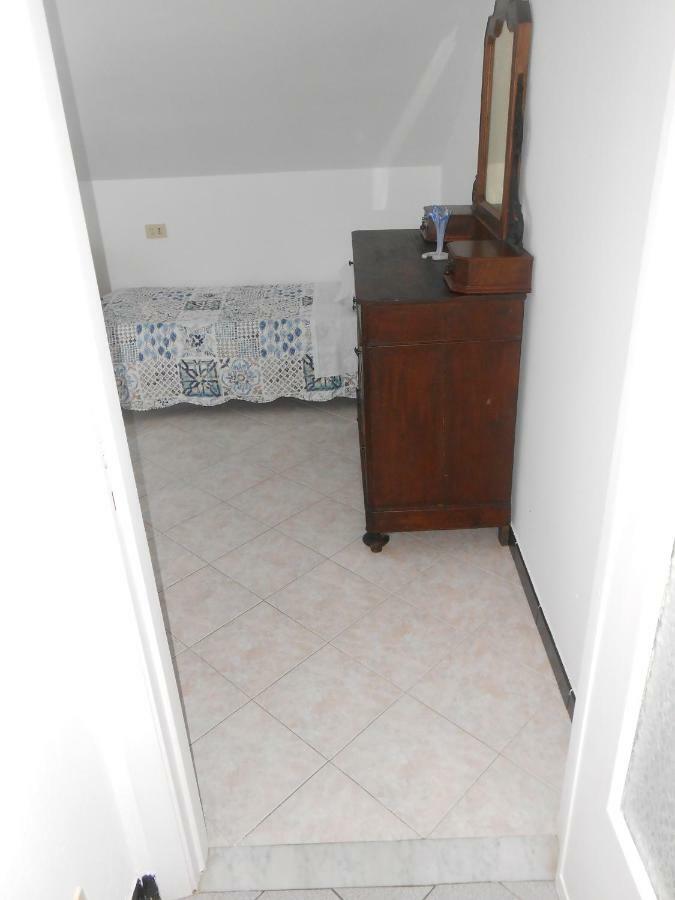 La Mansardina Apartamento Vezzi Portio Exterior foto