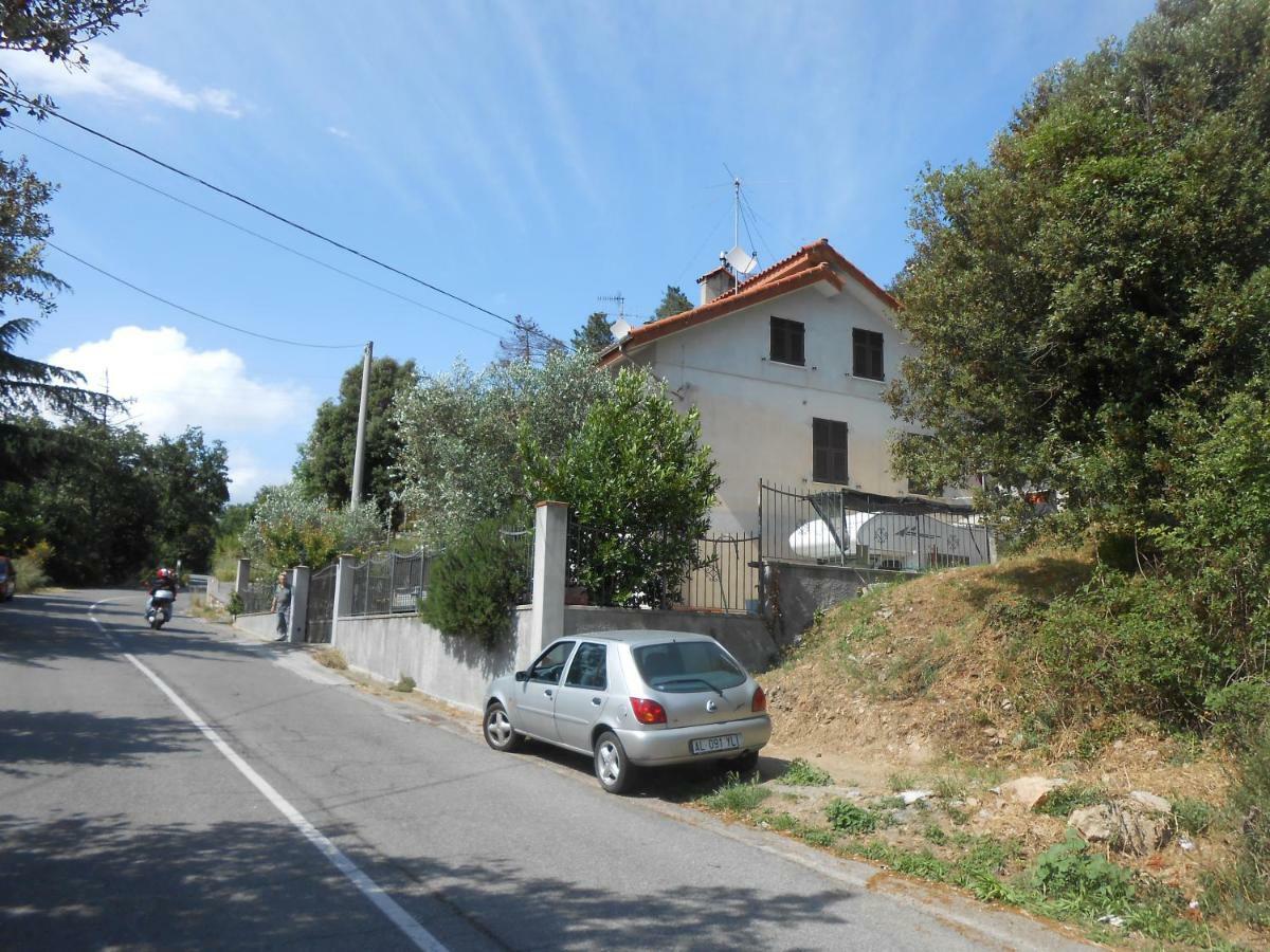La Mansardina Apartamento Vezzi Portio Exterior foto
