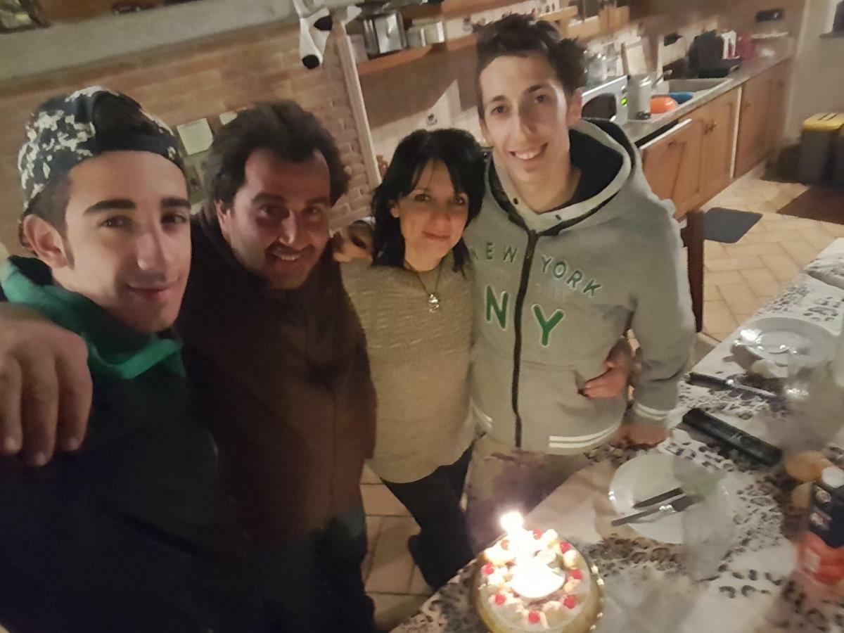 La Mansardina Apartamento Vezzi Portio Exterior foto